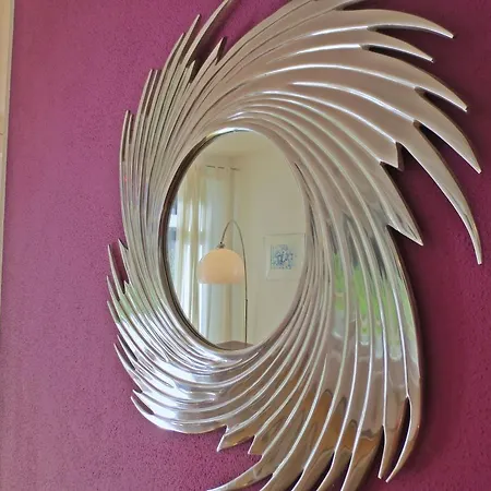 Flores, Oder Doppelzimmer, Im Gruenen, 5 Gehminuten Ins Zentrum, Parkplatz, Zero Emissions *