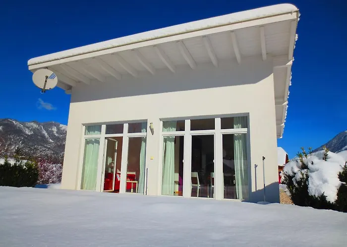 Grünes Flores: Oasis With Zero Emissions * Bad Ischl