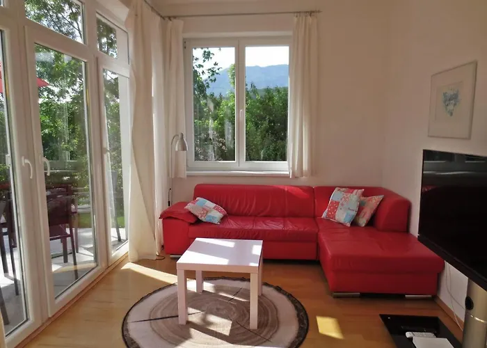 Ferienhaus Flores, Oder Doppelzimmer, Im Grünen, 5 Gehminuten Ins Zentrum, Parkplatz, Zero Emissions Bad Ischl